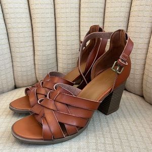 Universal Thread leather sandals